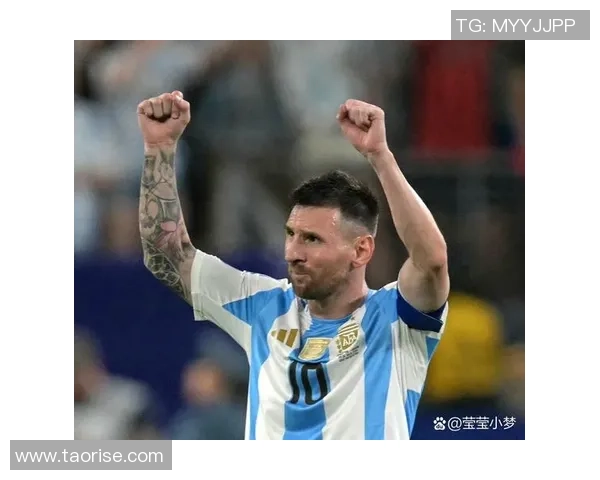 身高177的足球球星在绿茵场上的速度技巧与传奇故事